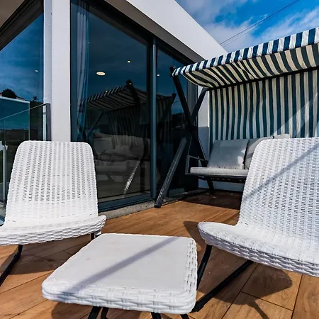 Casa Branca-a, Beautiful Sea View Estreito Da Calheta