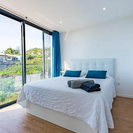 Casa Branca-a, Beautiful Sea View * Estreito Da Calheta