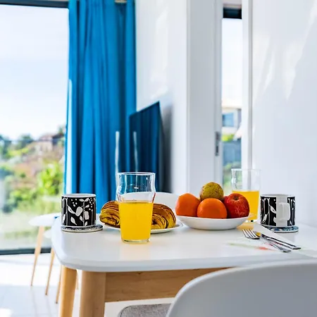 Casa Branca-a, Beautiful Sea View Estreito Da Calheta