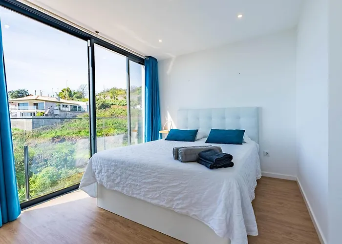 Casa Branca-a, Beautiful Sea View * Estreito Da Calheta